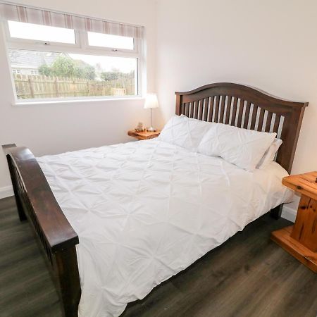 19A Lismenary Road Villa Ballyclare Bagian luar foto