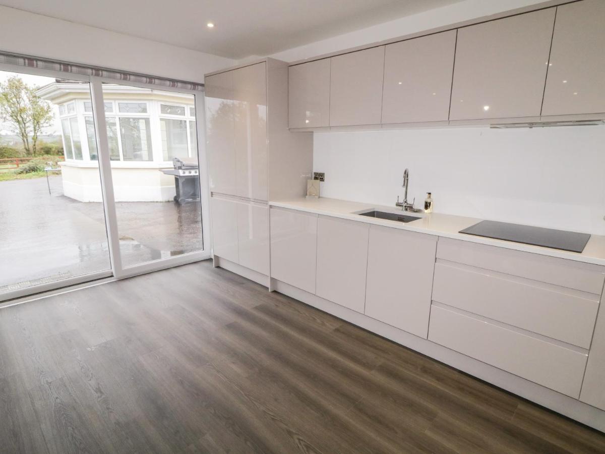 19A Lismenary Road Villa Ballyclare Bagian luar foto