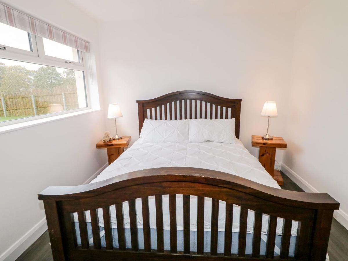 19A Lismenary Road Villa Ballyclare Bagian luar foto
